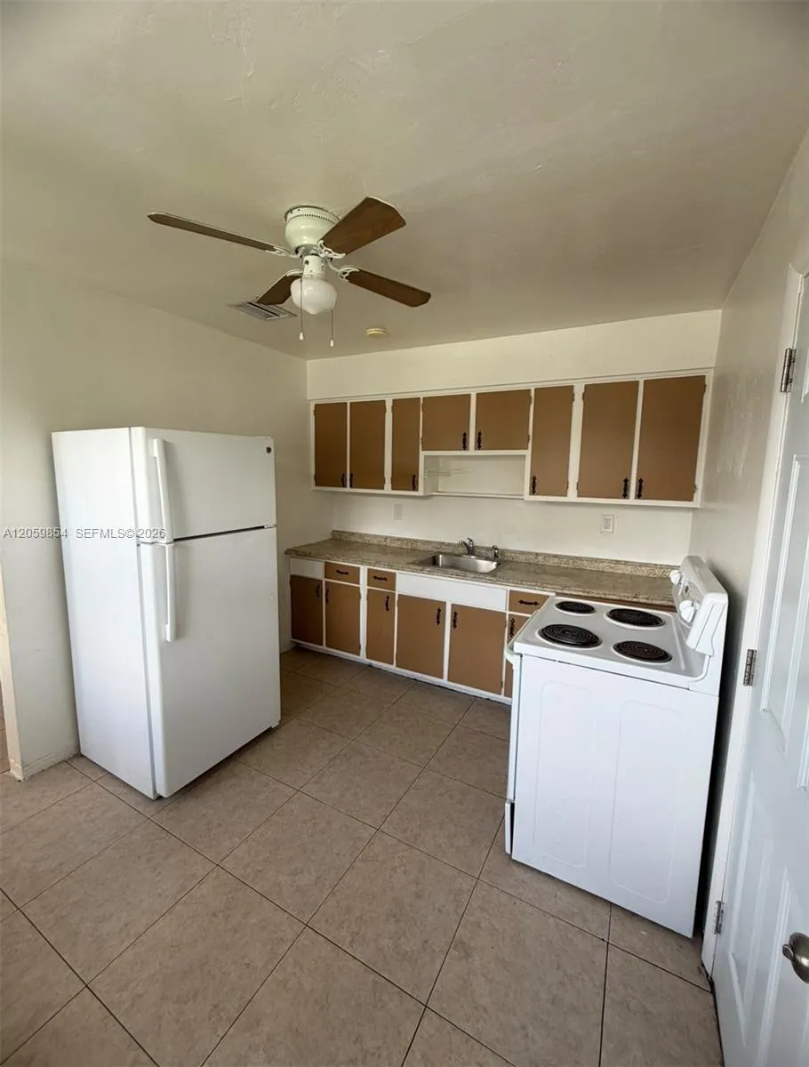 1732 NW 75th St #1732 Miami, FL 33147