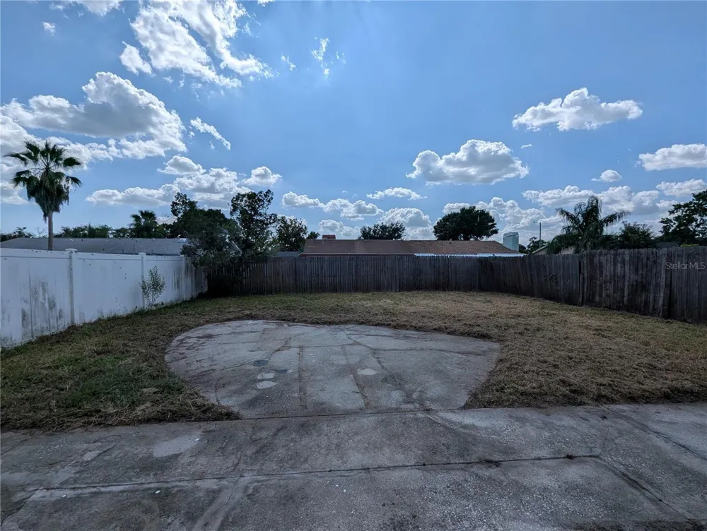 1209 MOHRLAKE DRIVE Brandon, FL 33511