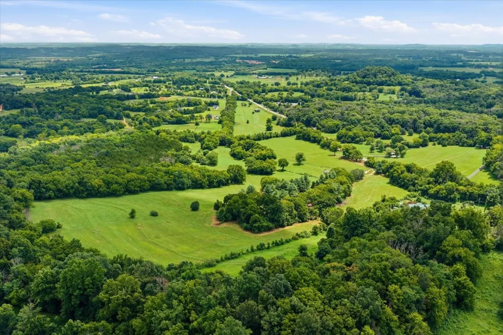 3438 Hampshire Pike Mount Pleasant, TN 38474