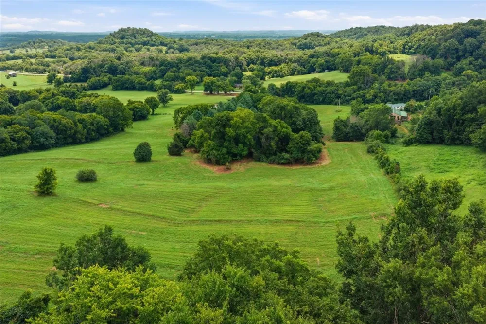 3438 Hampshire Pike Mount Pleasant, TN 38474