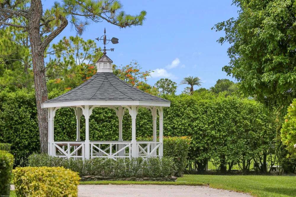 2740 Buck Ridge Trail Loxahatchee, FL 33470