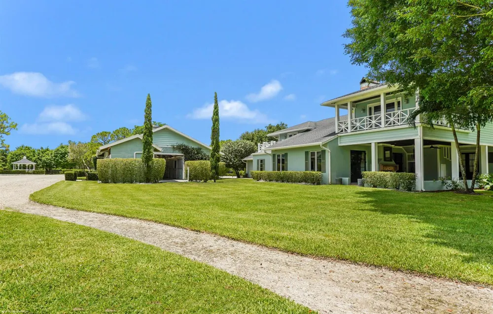 2740 Buck Ridge Trail Loxahatchee, FL 33470