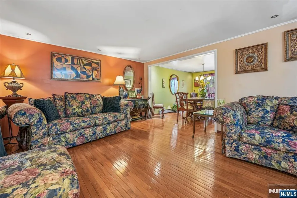 121 Wood Street Englewood, NJ 07631
