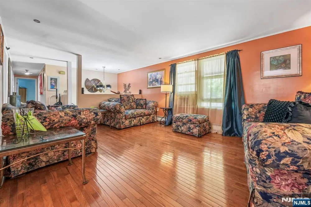 121 Wood Street Englewood, NJ 07631