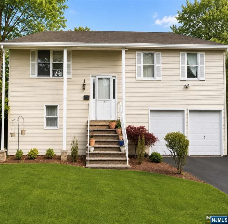 121 Wood Street Englewood, NJ 07631