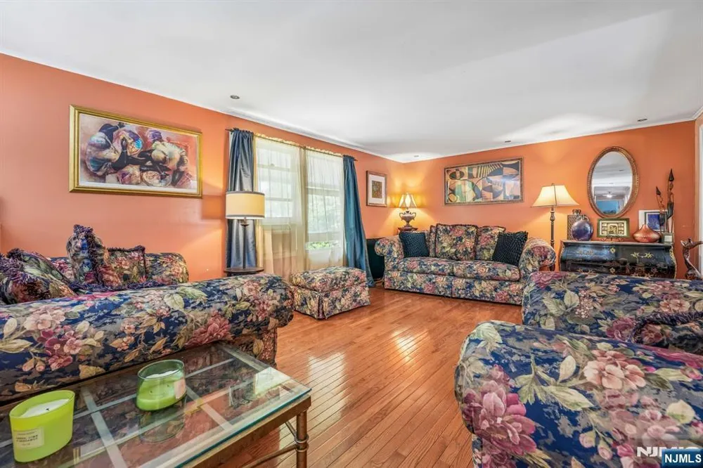 121 Wood Street Englewood, NJ 07631
