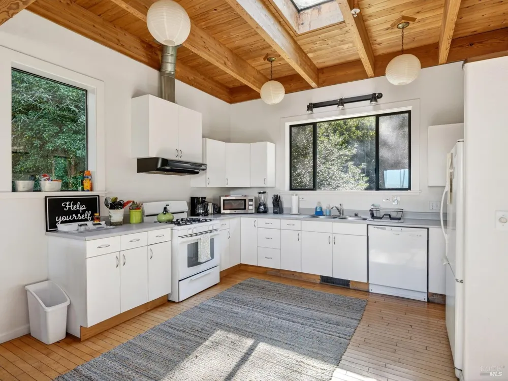 20 Redwood Avenue Inverness, CA 94937