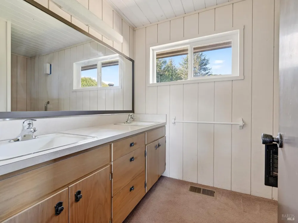 20 Redwood Avenue Inverness, CA 94937