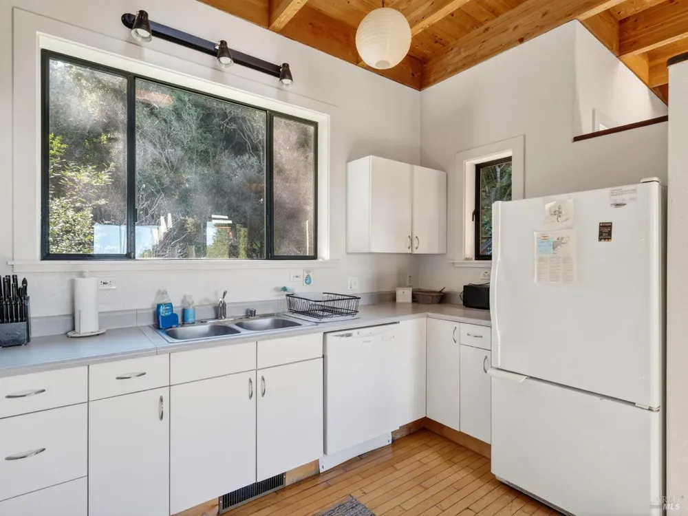 20 Redwood Avenue Inverness, CA 94937