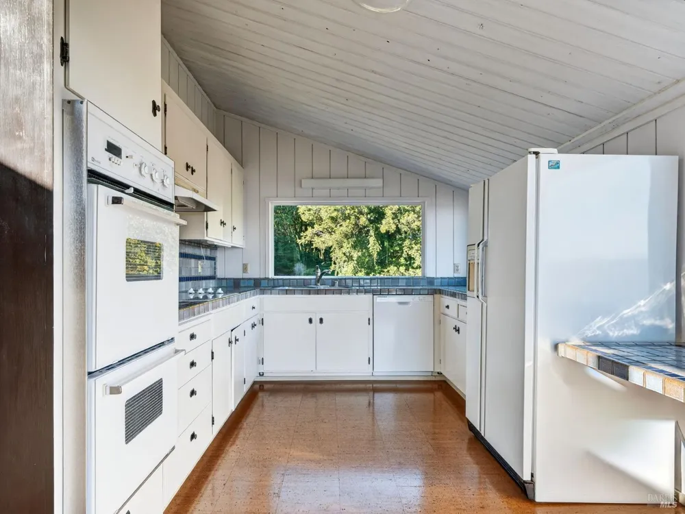 20 Redwood Avenue Inverness, CA 94937
