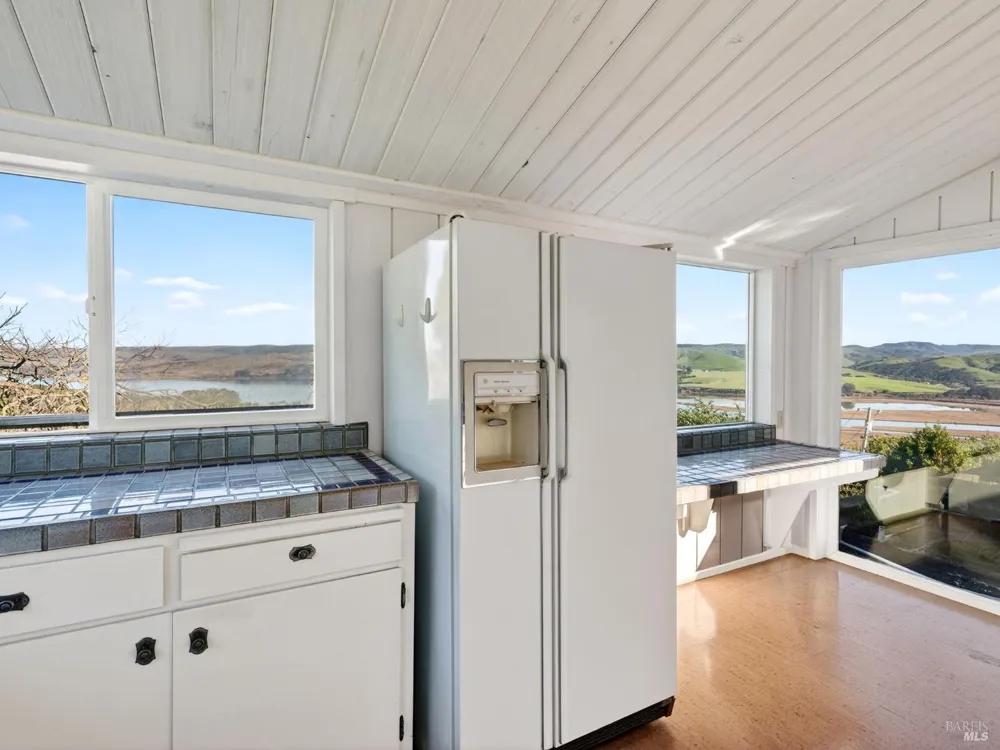 20 Redwood Avenue Inverness, CA 94937