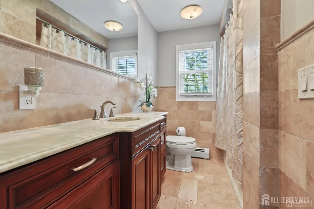 262 Wall Street Metuchen, NJ 08840