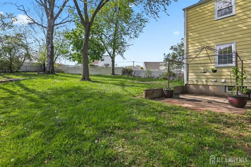 262 Wall Street Metuchen, NJ 08840