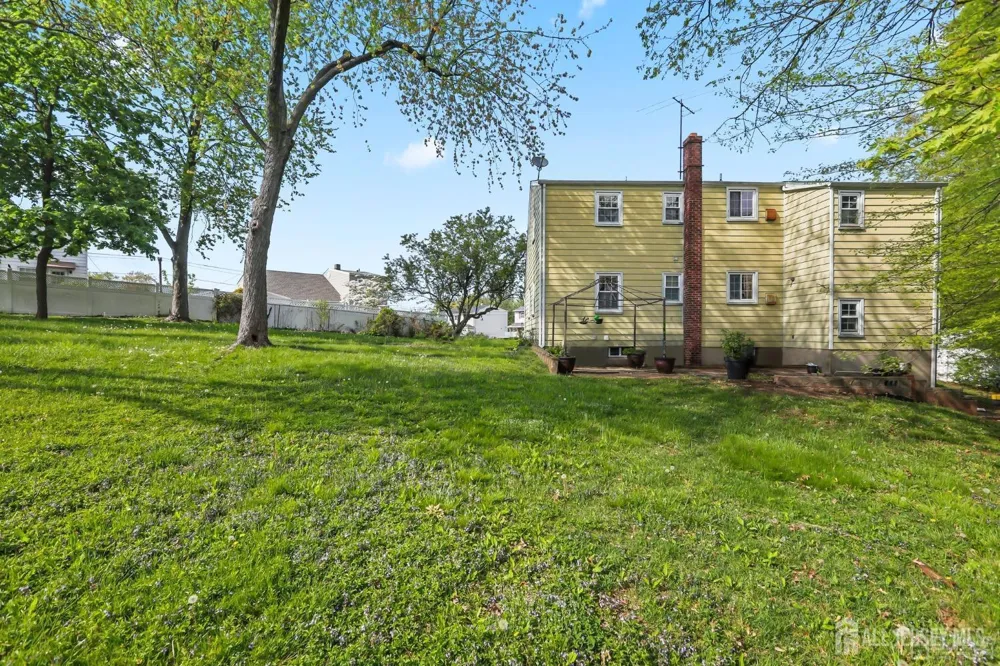262 Wall Street Metuchen, NJ 08840