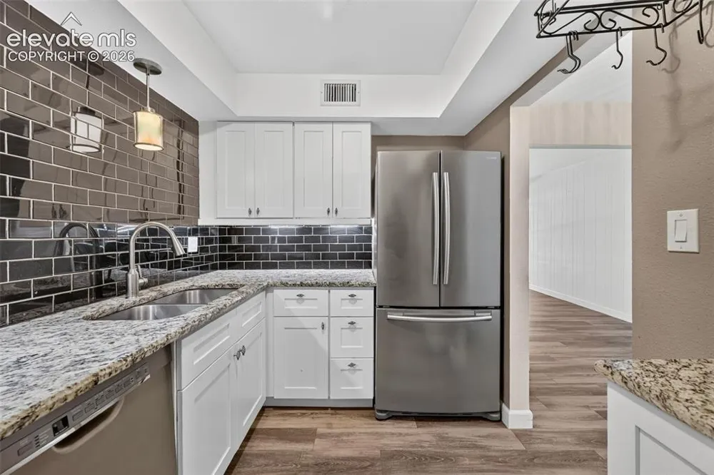 2902 Airport Road #122 Colorado Springs, CO 80910