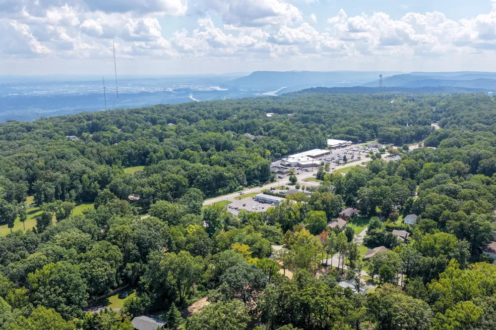 609 Albert Road Signal Mountain, TN 37377