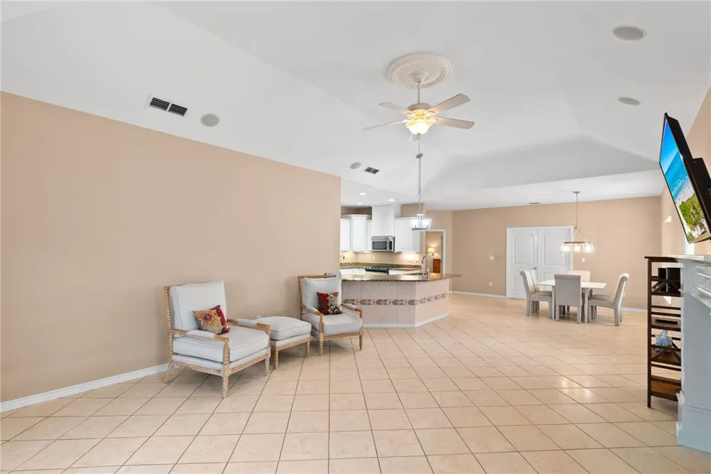 16 Camellia Circle Fulton, TX 78358