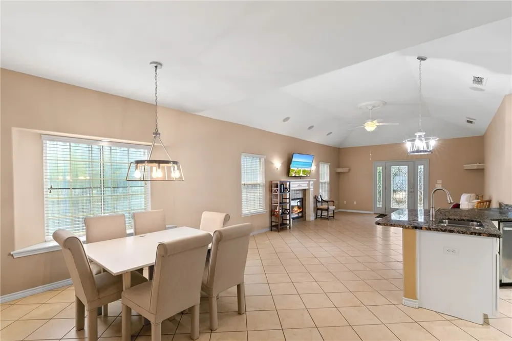 16 Camellia Circle Fulton, TX 78358