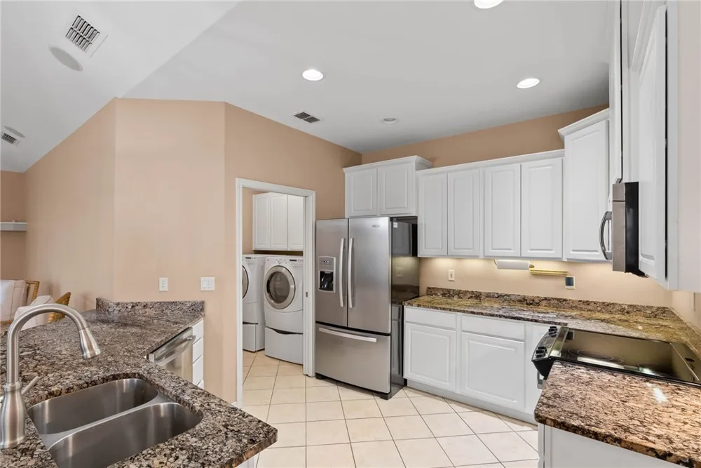 16 Camellia Circle Fulton, TX 78358