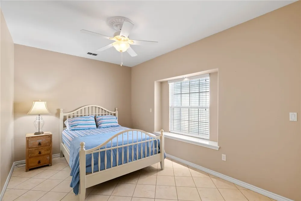 16 Camellia Circle Fulton, TX 78358
