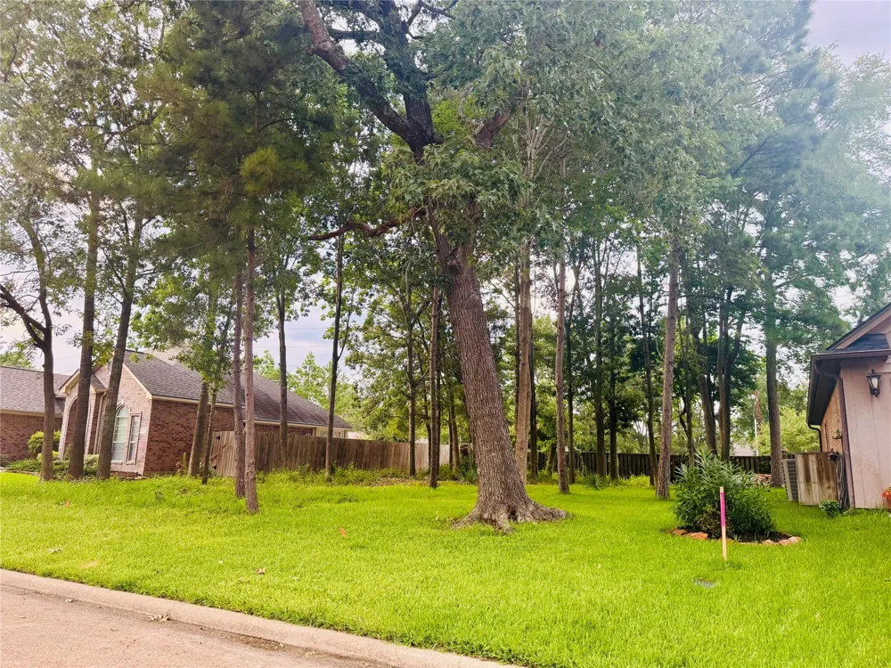 13602 Wintercrest Montgomery, TX 77356