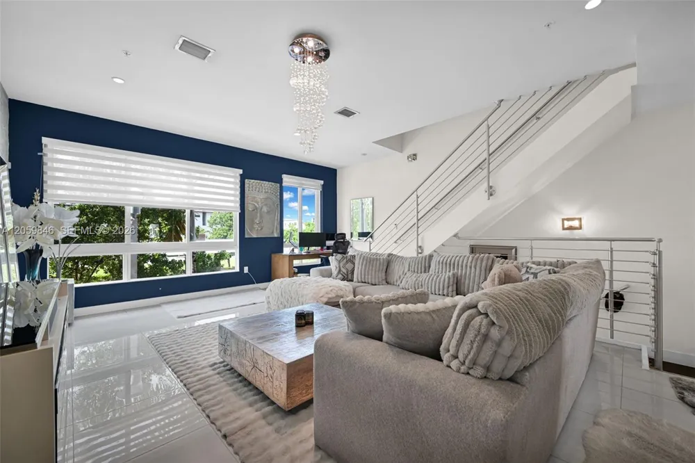 10350 NW 64th St Doral, FL 33178