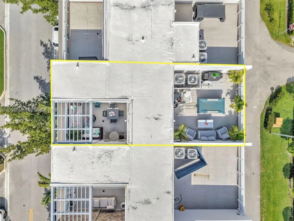 10350 NW 64th St Doral, FL 33178