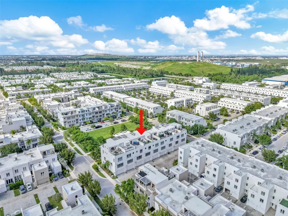 10350 NW 64th St Doral, FL 33178