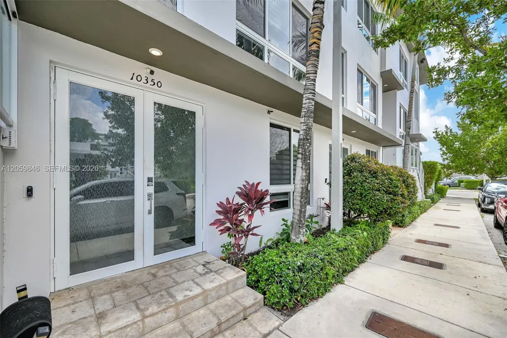10350 NW 64th St Doral, FL 33178