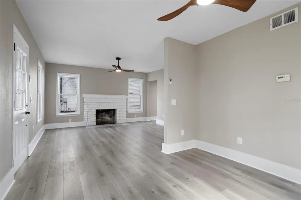 821 E LEMON AVENUE Eustis, FL 32726