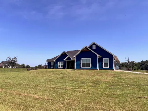 2502 Majestic Oaks Court