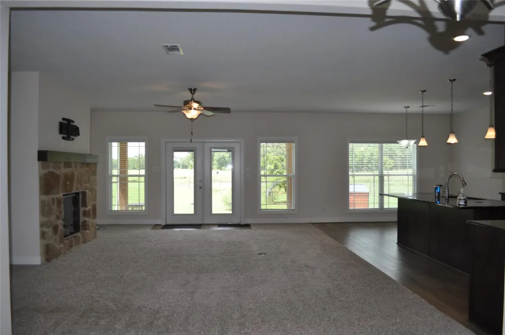 2502 Majestic Oaks Court Rosharon, TX 77583