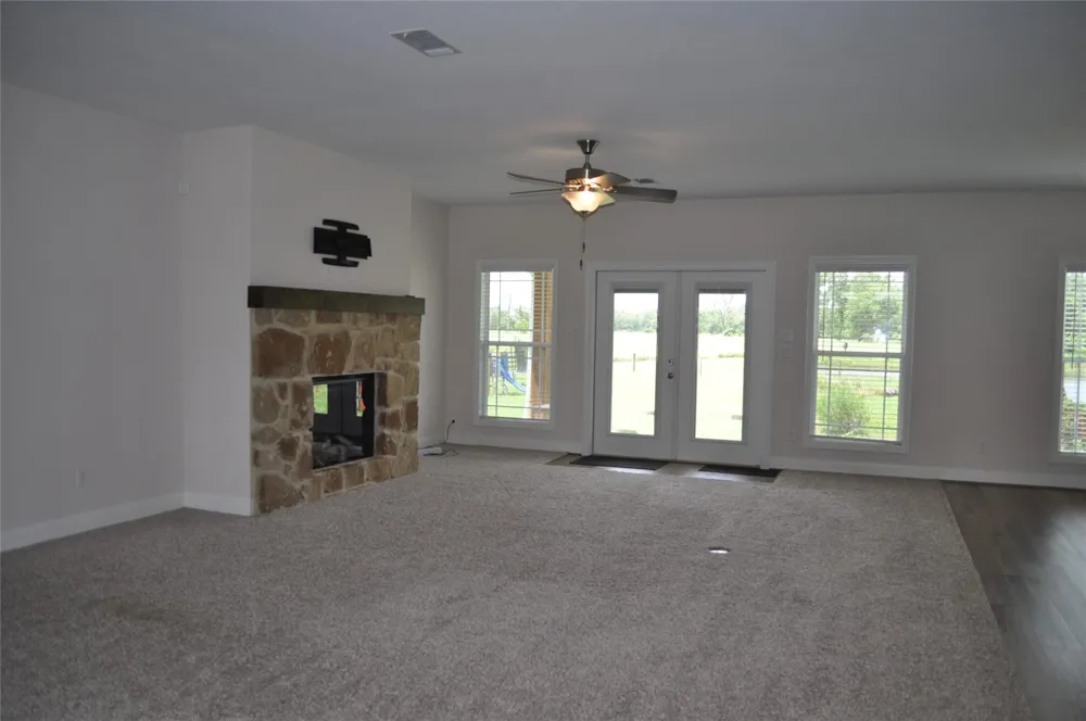 2502 Majestic Oaks Court Rosharon, TX 77583