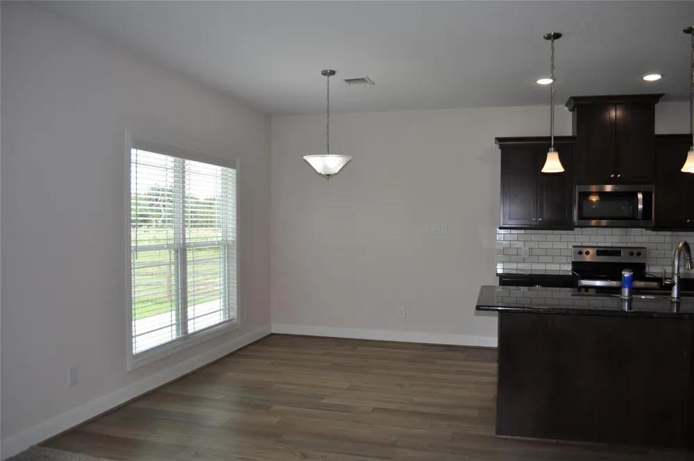 2502 Majestic Oaks Court Rosharon, TX 77583