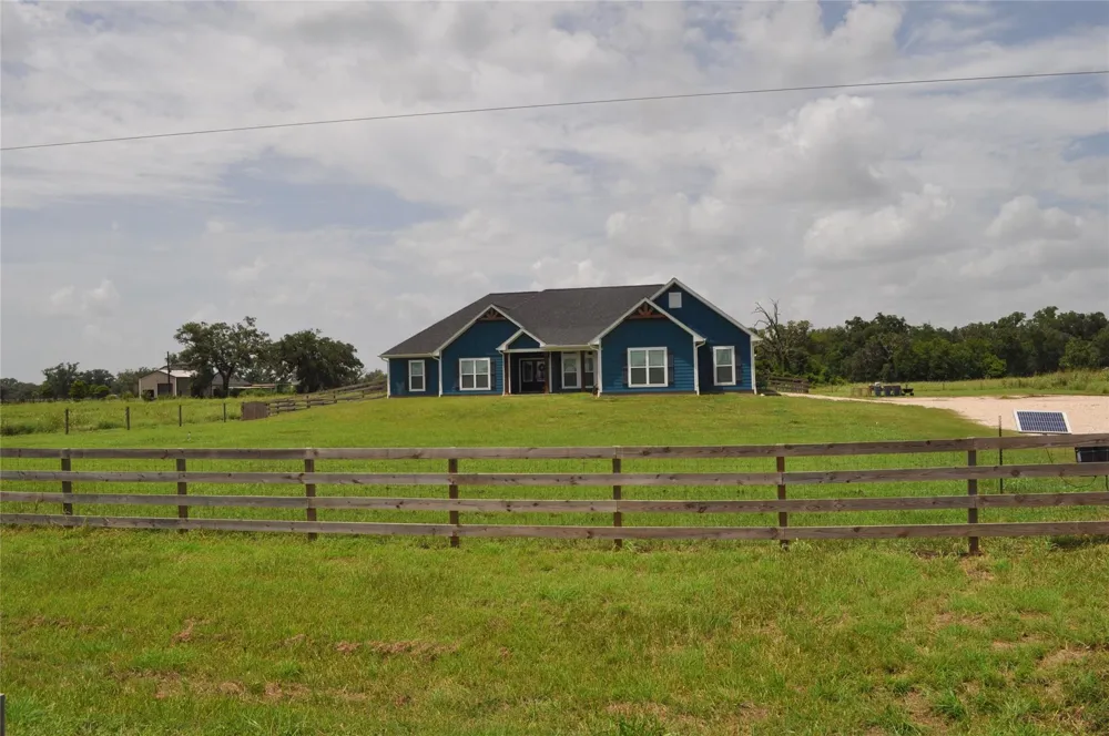 2502 Majestic Oaks Court Rosharon, TX 77583
