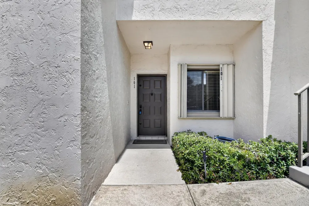 1143 Duncan Circle #Unit 101 Palm Beach Gardens, FL 33418