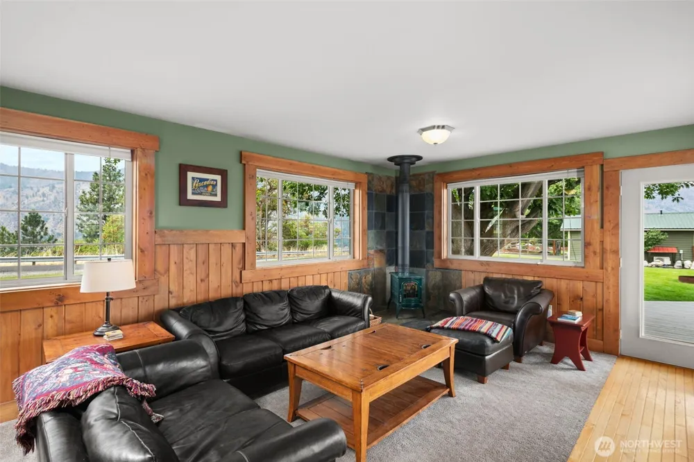 820 Summit Boulevard Manson, WA 98831