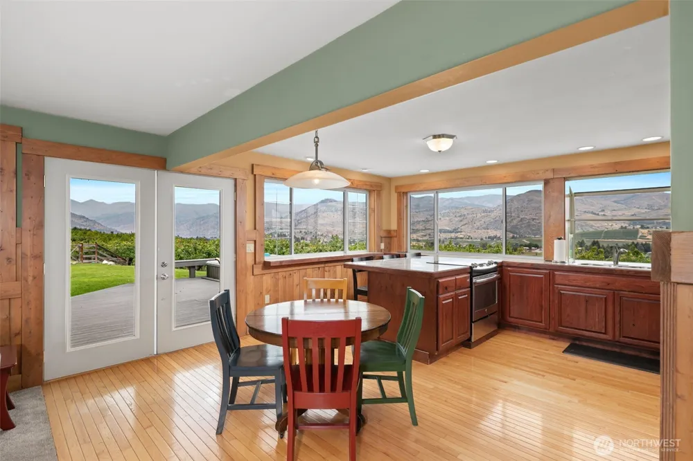 820 Summit Boulevard Manson, WA 98831