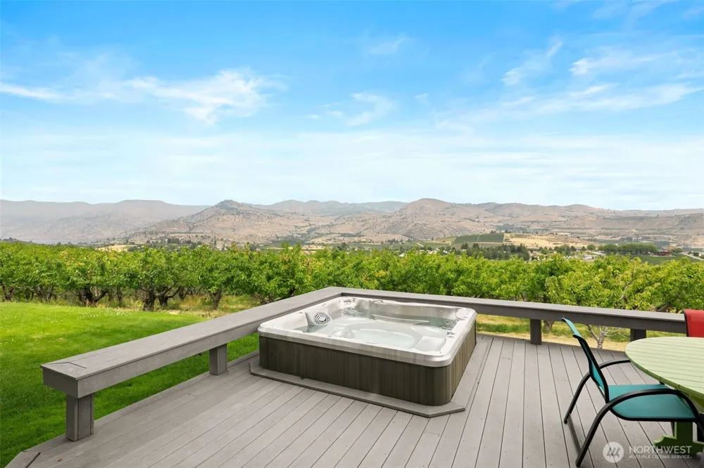 820 Summit Boulevard Manson, WA 98831