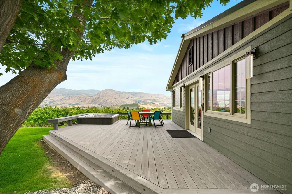 820 Summit Boulevard Manson, WA 98831