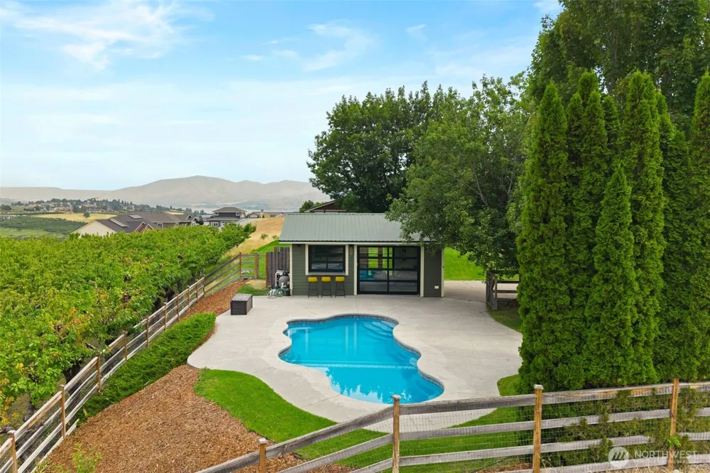 820 Summit Boulevard Manson, WA 98831