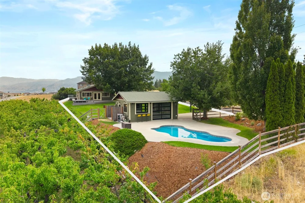 820 Summit Boulevard Manson, WA 98831