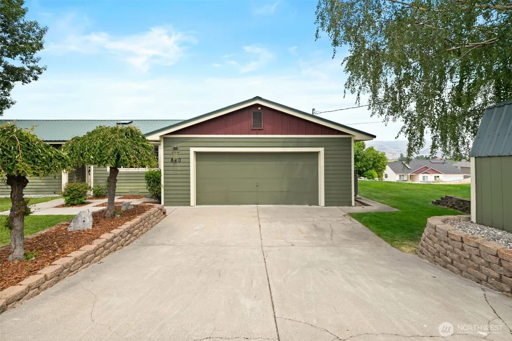 820 Summit Boulevard Manson, WA 98831