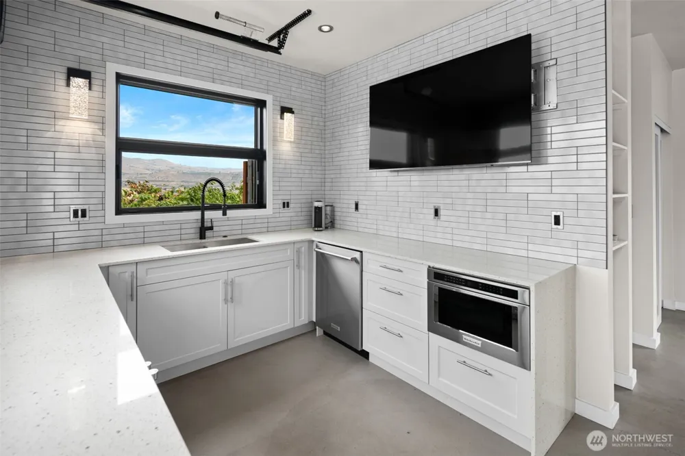 820 Summit Boulevard Manson, WA 98831