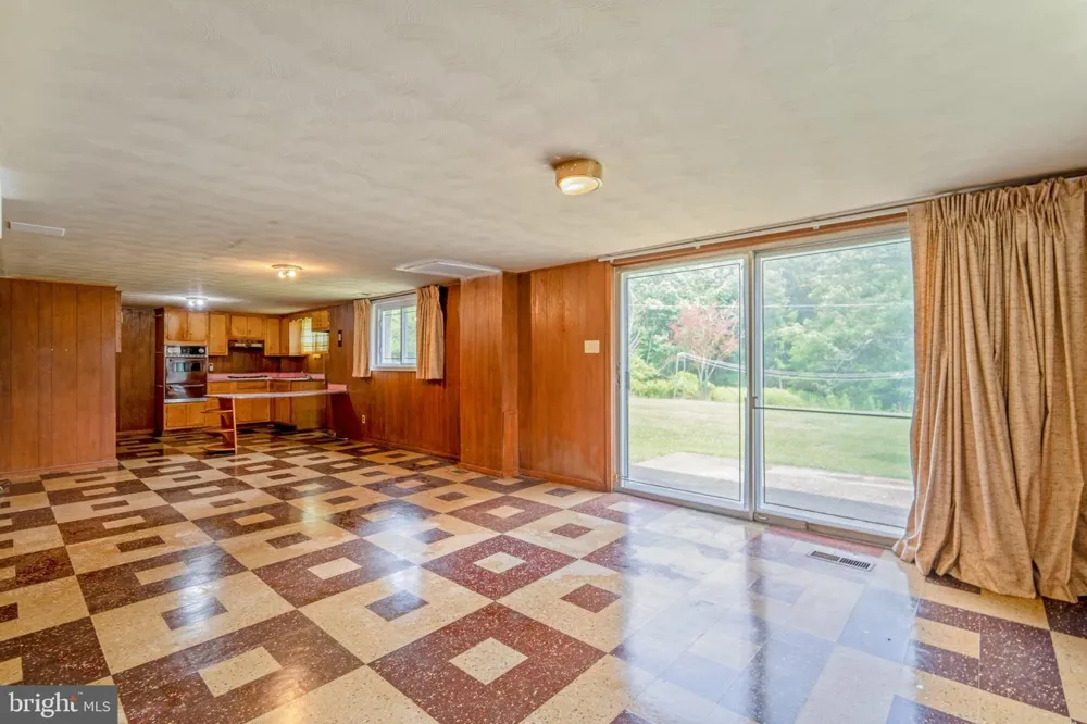 6812 FOX MEADOW ROAD Baltimore, MD 21207