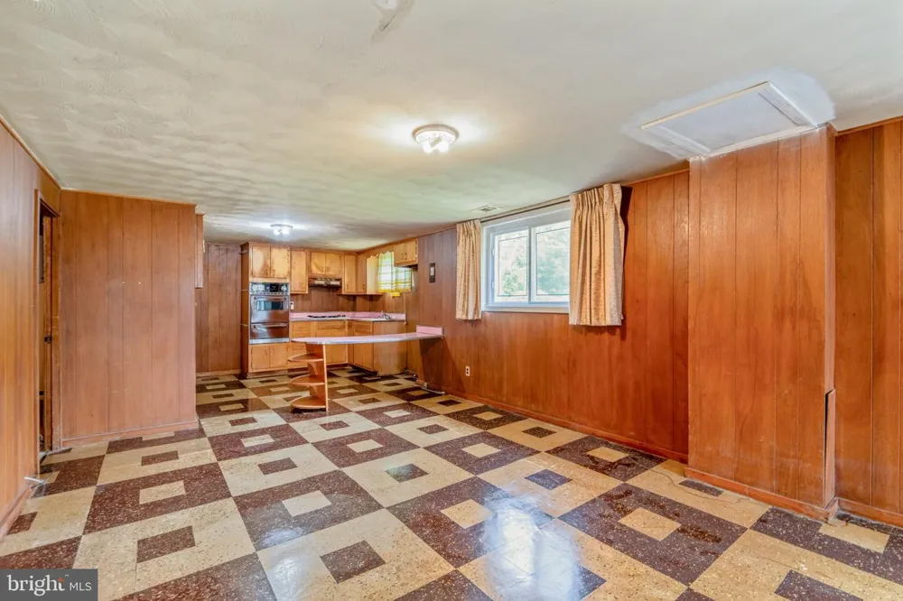 6812 FOX MEADOW ROAD Baltimore, MD 21207
