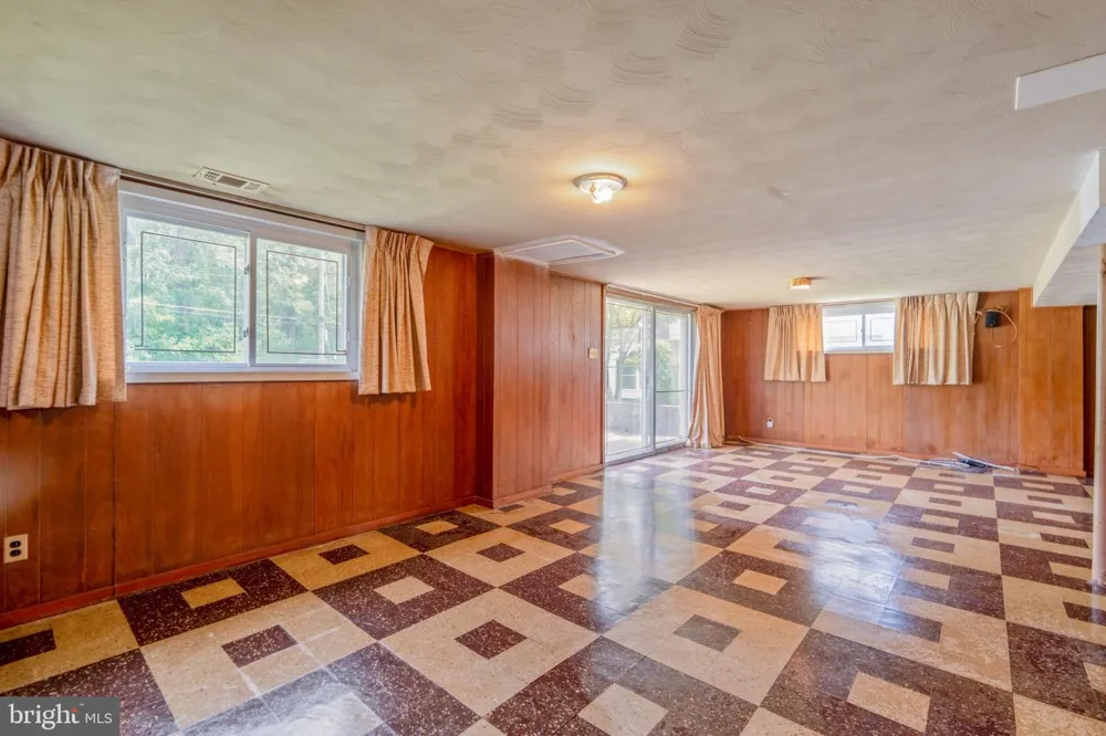 6812 FOX MEADOW ROAD Baltimore, MD 21207