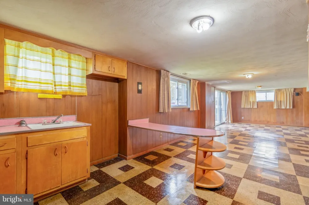 6812 FOX MEADOW ROAD Baltimore, MD 21207