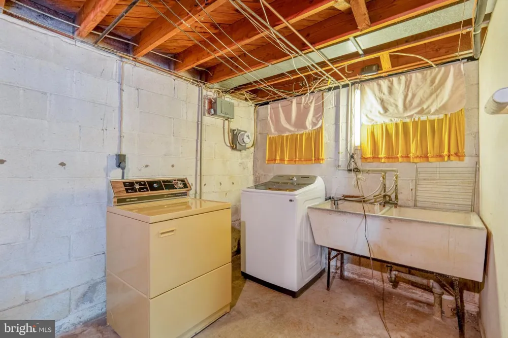 6812 FOX MEADOW ROAD Baltimore, MD 21207