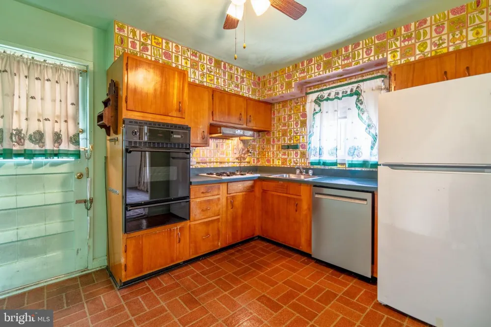 6812 FOX MEADOW ROAD Baltimore, MD 21207